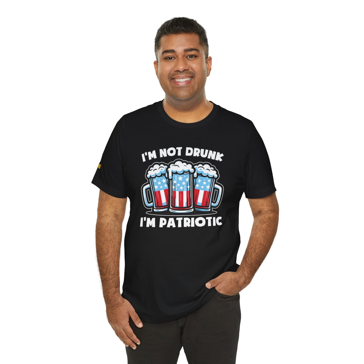 Funny ‘I’m Not Drunk, I’m Patriotic’ alcohol quote t-shirt featuring three beer mugs with an American flag design – perfect for beer lovers and 4th of July celebrations. In black.